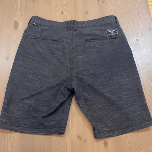 Black billabong submersibles shorts - Picture 2 of 2